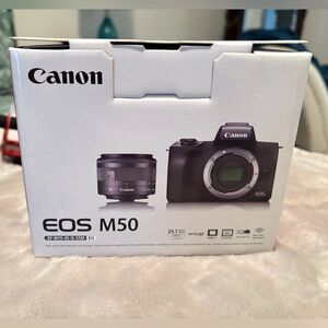 Canon EOS M50 Mirrorless Camera - Black